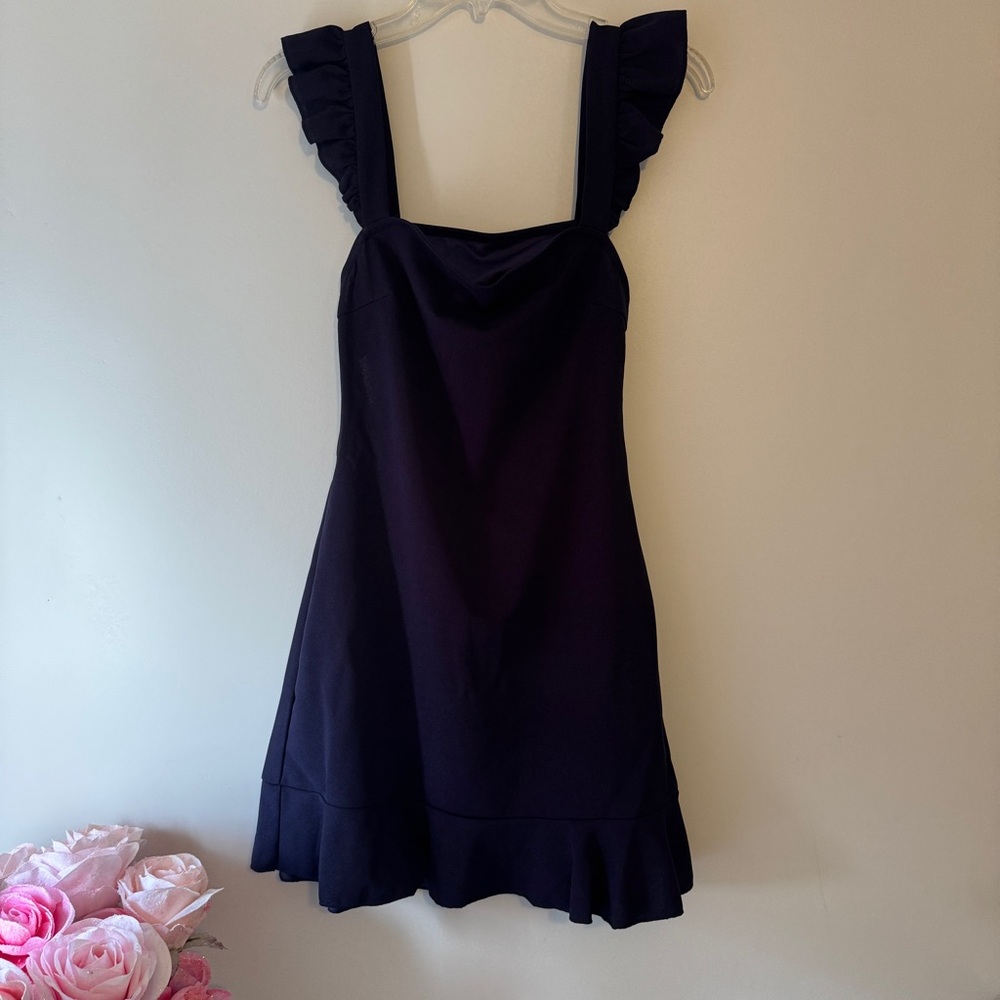 Privé Navy Blue Ruffle Cut-Out Dress – Size Medium – Like New! 💙